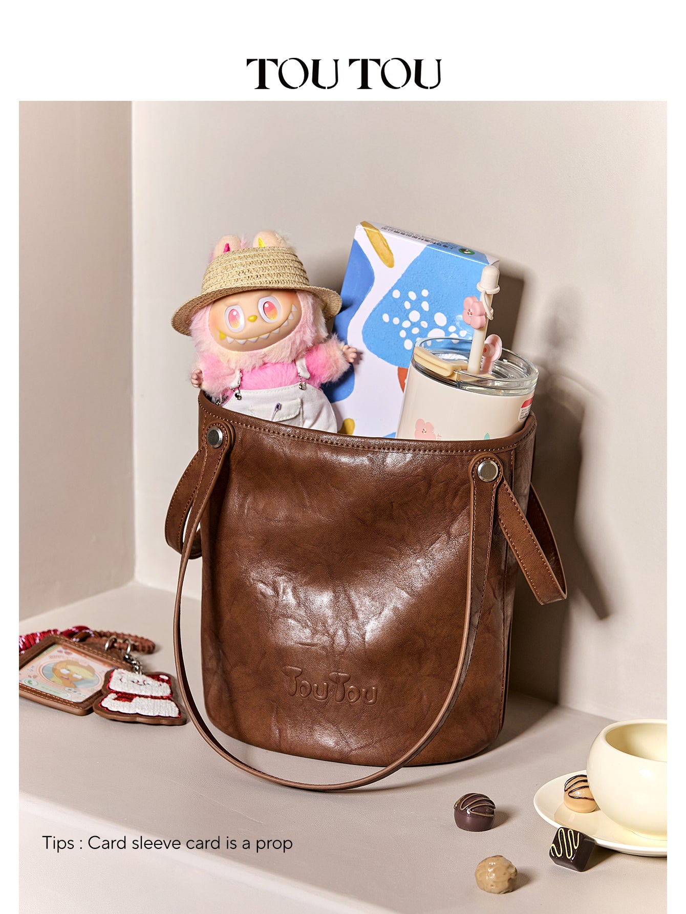 TOUTOU Vintage - Style Bucket Bag with Cute Cat Pendant: Chic & Playful