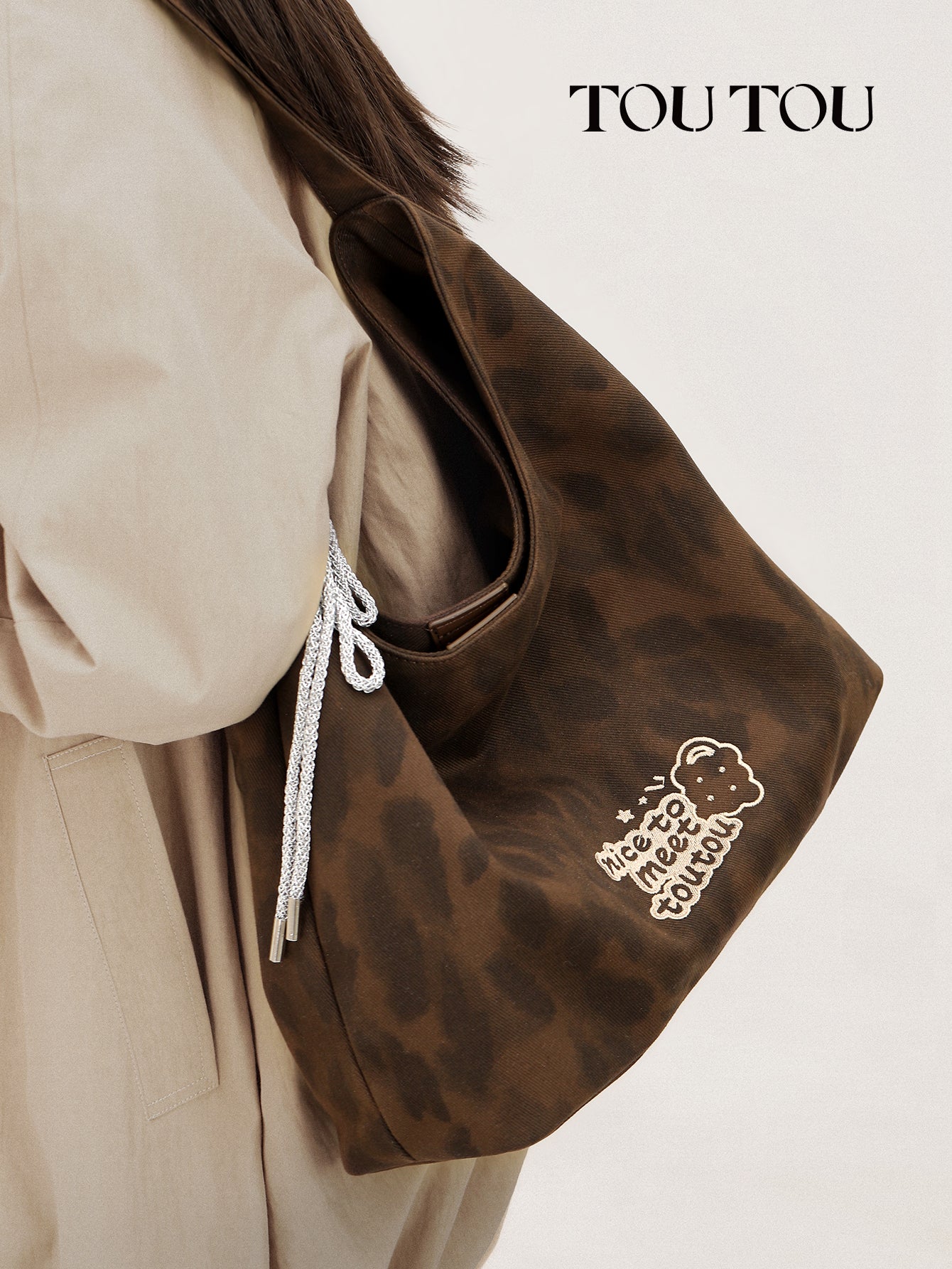 TOUTOU Leopard Print Hobo Bag: Casual Style with Fun Details