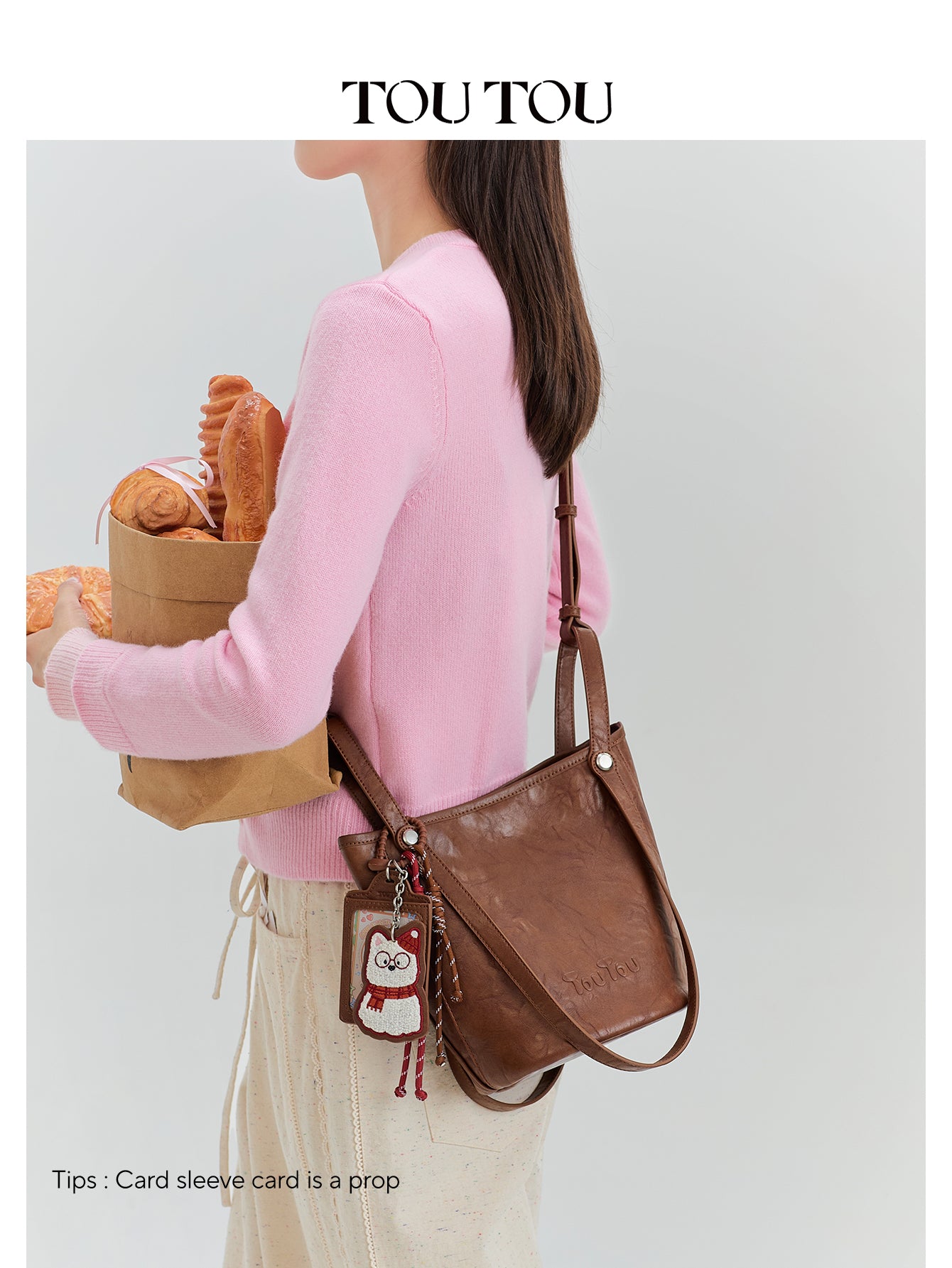 TOUTOU Vintage - Style Bucket Bag with Cute Cat Pendant: Chic & Playful