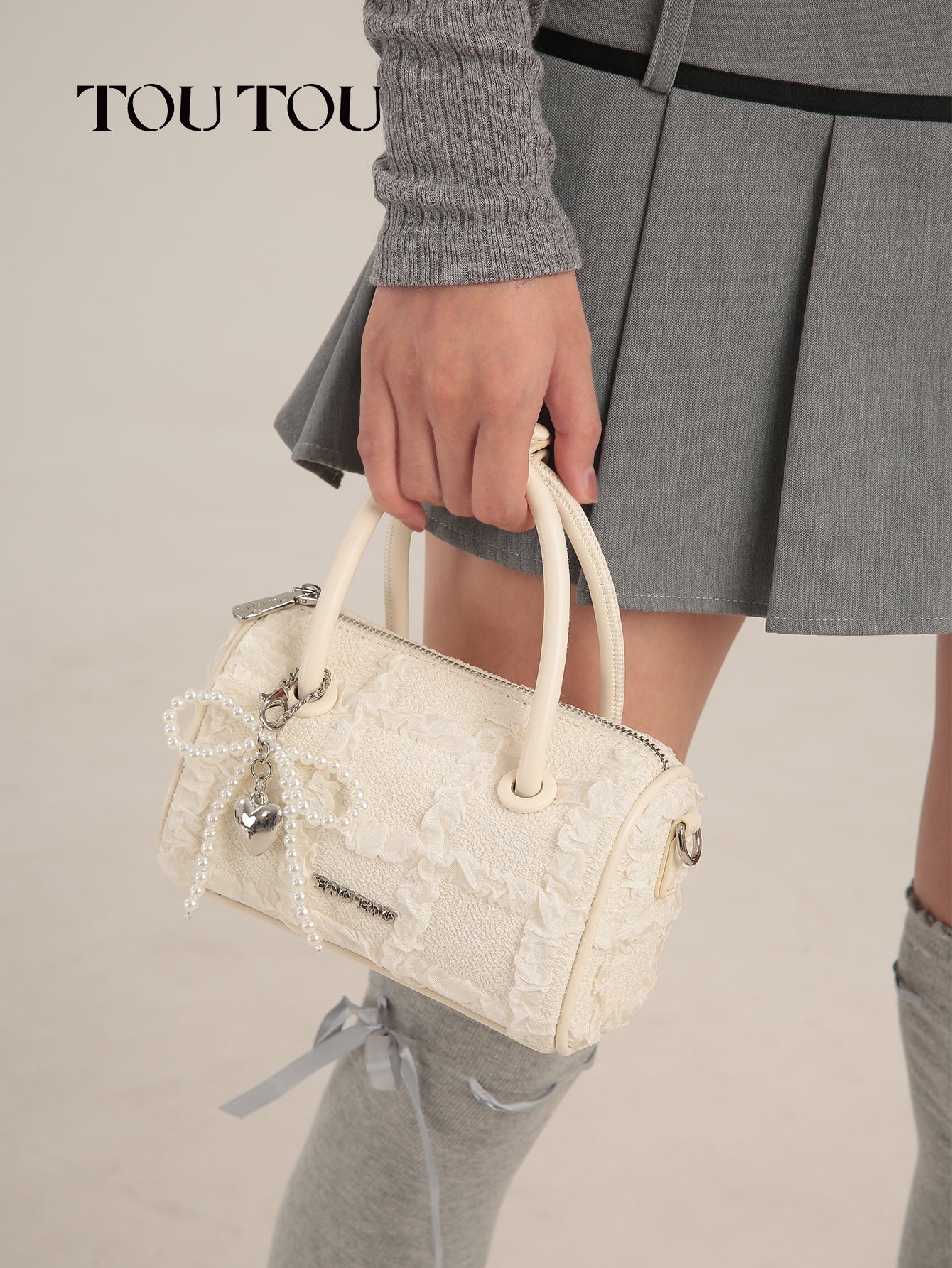 TOUTOU Mini White Barrel Bag: Lace - Trimmed & Pearl - Accented Elegance