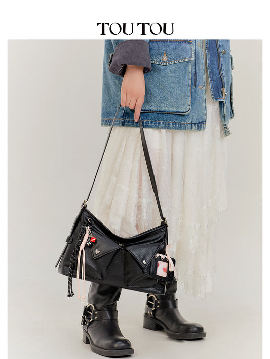 TOUTOU Black Crossbody Bag: Edgy Design with Adjustable Strap