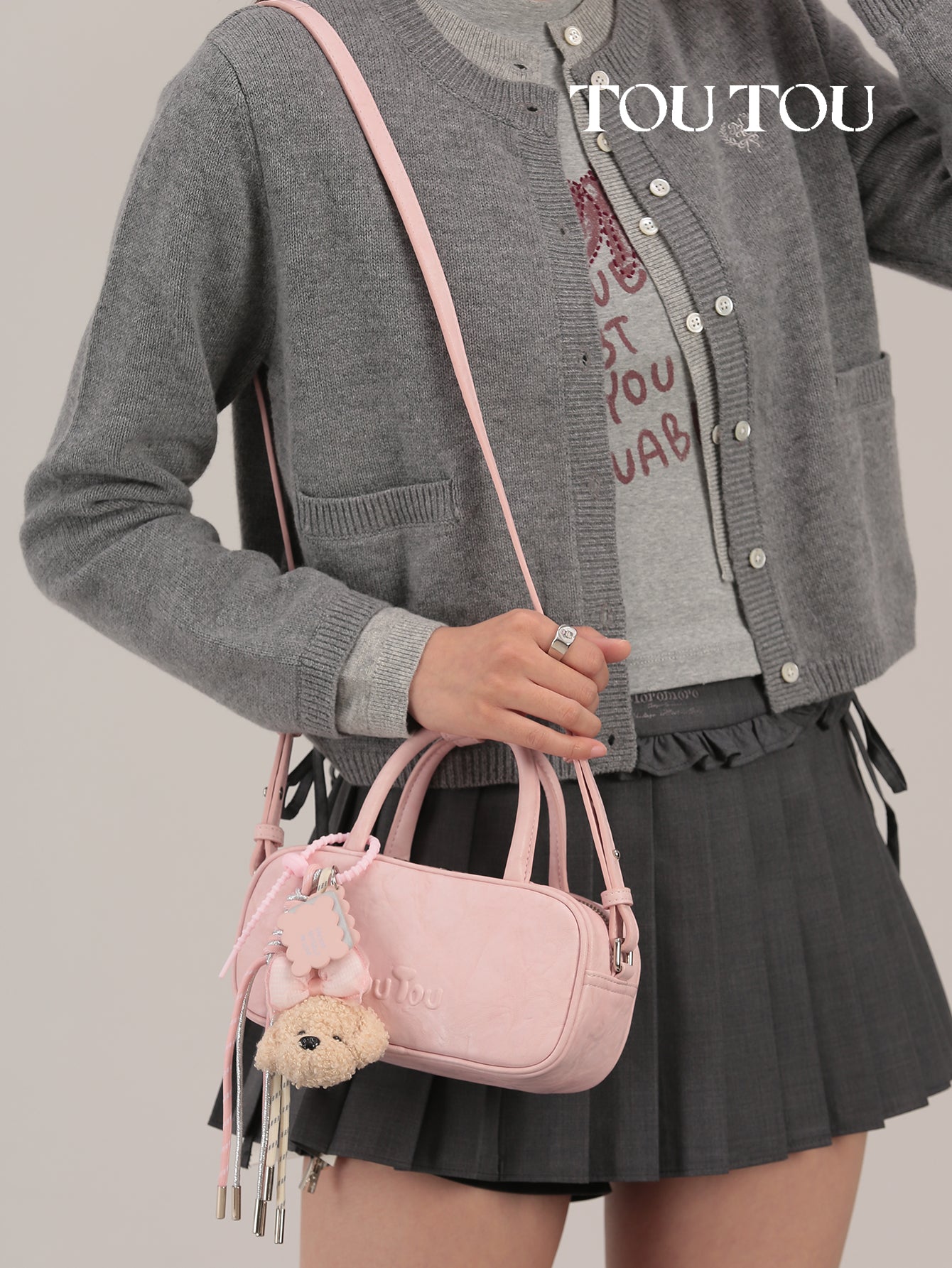 TOUTOU Pink Mini Barrel Bag with Plush Puppy Pendant: Sweet & Stylish Daily Companion