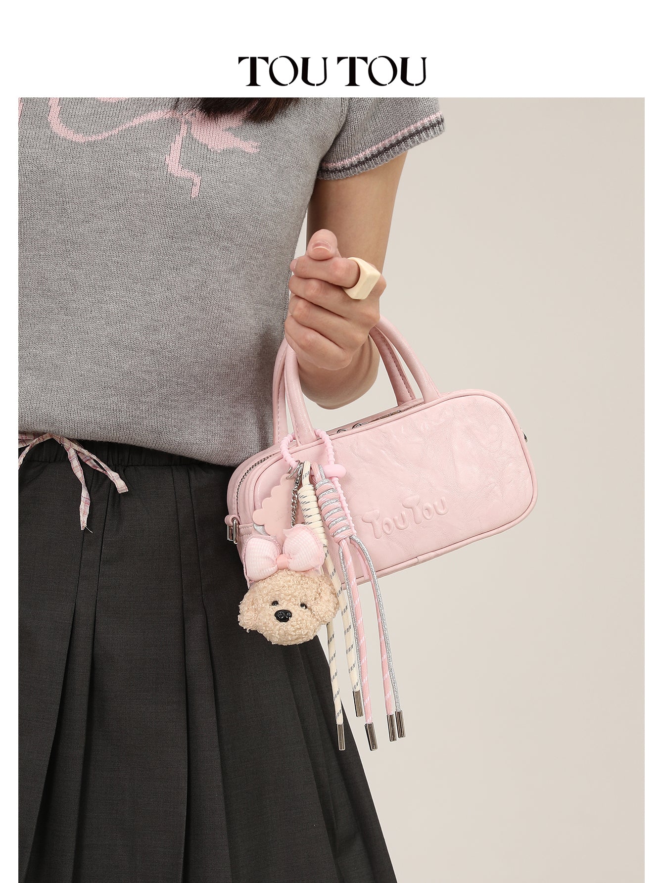 TOUTOU Pink Mini Barrel Bag with Plush Puppy Pendant: Sweet & Stylish Daily Companion