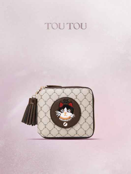 TOUTOU Cat - Embroidered Square Wallet: Vintage Charm